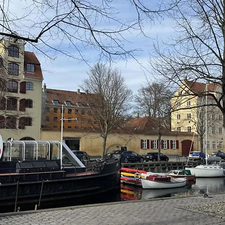 Apartmentincopenhagen 1594 *